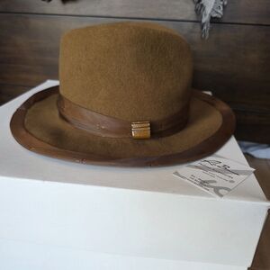 Classic Brown Felt Fedora with Leather Trim